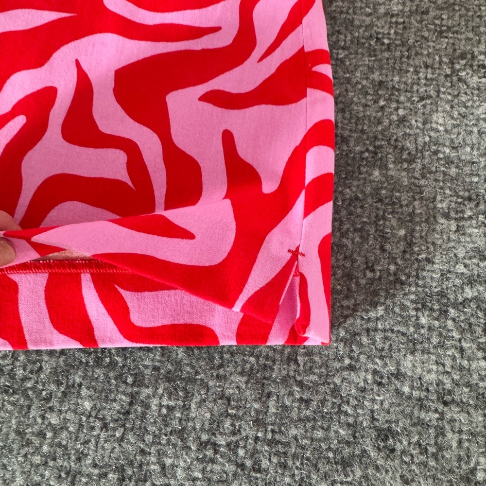 Spanx On The Go size XL True Red pink zebra printed pull on women’s shorts - Picture 12 of 15